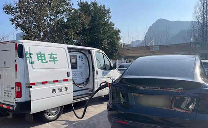 科尔沁右翼前旗汽车搭电
